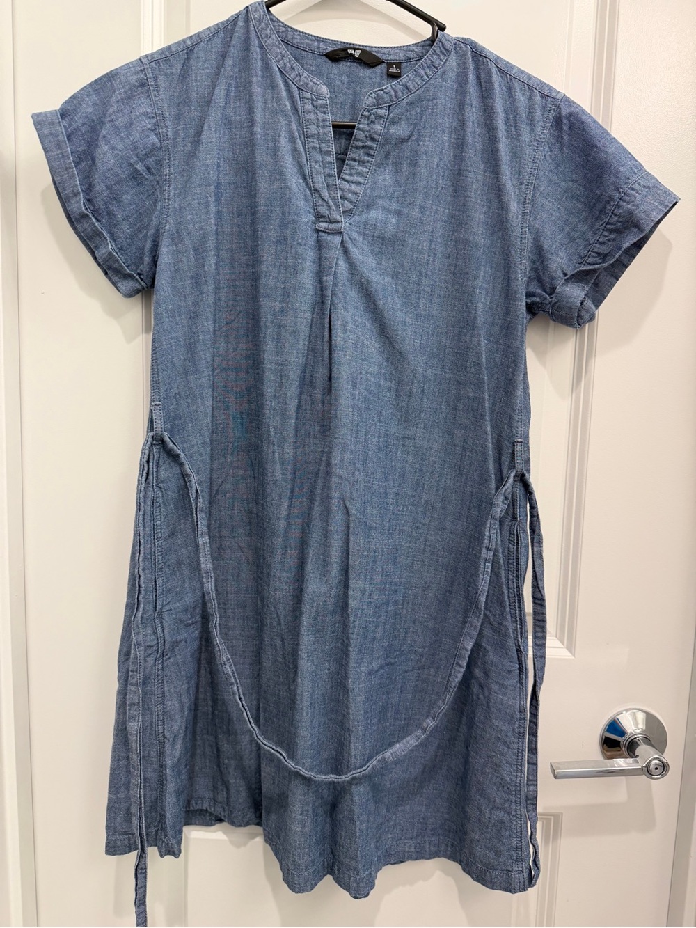Uniqlo Chambray Tie-Waist Midi Dress - Light Blue